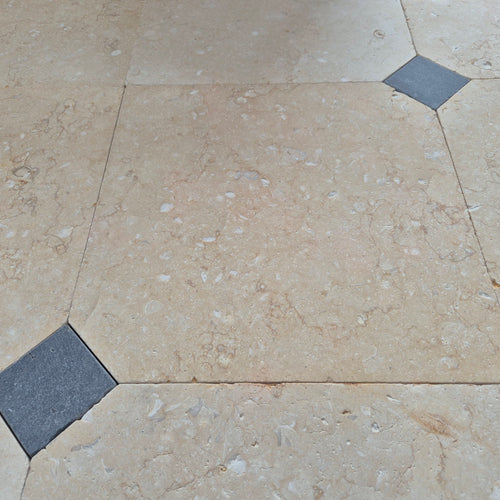 Goldsborough Cabochon - 2nd selection - Clearance Deal