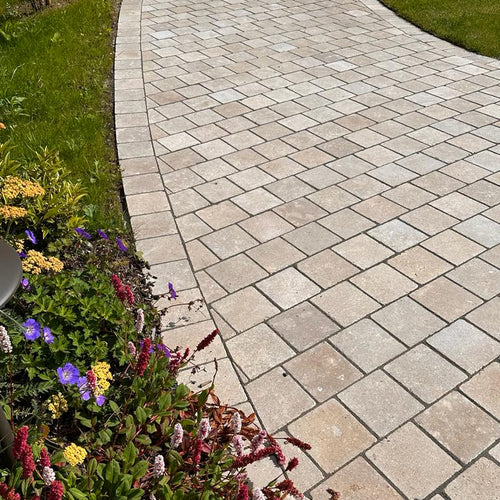 Natural Stone Online - Limestone Garrowby Antiqued Limestone Cobble Sett